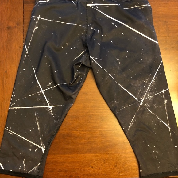 Reebok CrossFit REV CHASE Capri Pant - Picture 4 of 4